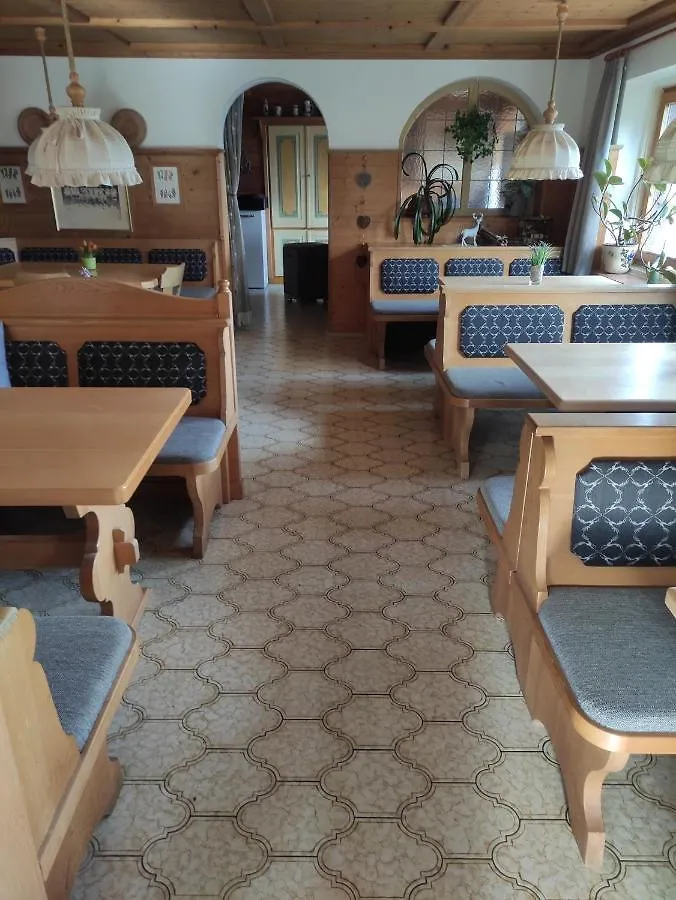 Bed & Breakfast Pension Weisser Hirsch Fussen
