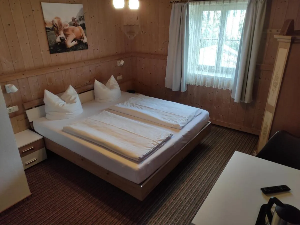 *** Bed & Breakfast Pension Weisser Hirsch Fussen Germany