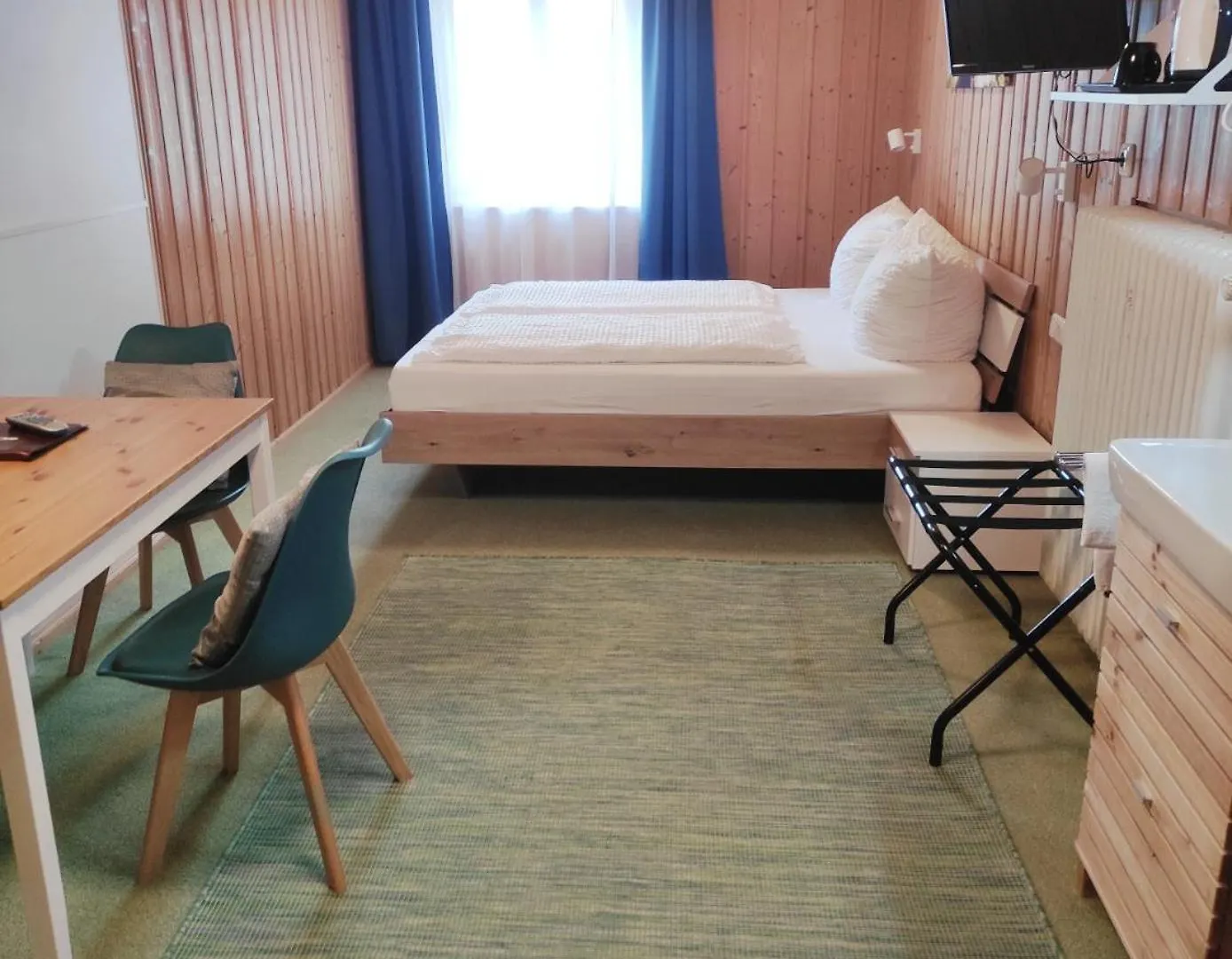 *** Bed & Breakfast Pension Weisser Hirsch Fussen Germany